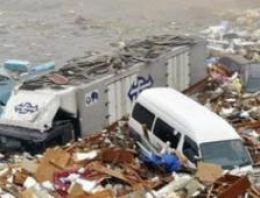 Tsunamiyle yayılan enkazın haritası çıkarıldı Tsunamiyle yayılan enkazın haritası çıkarıldı